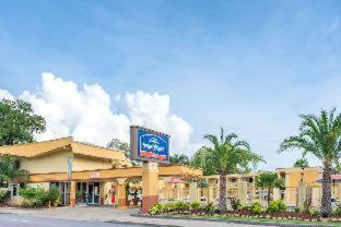 Howard Johnson By Wyndham Historic Lake Charles Pokój zdjęcie