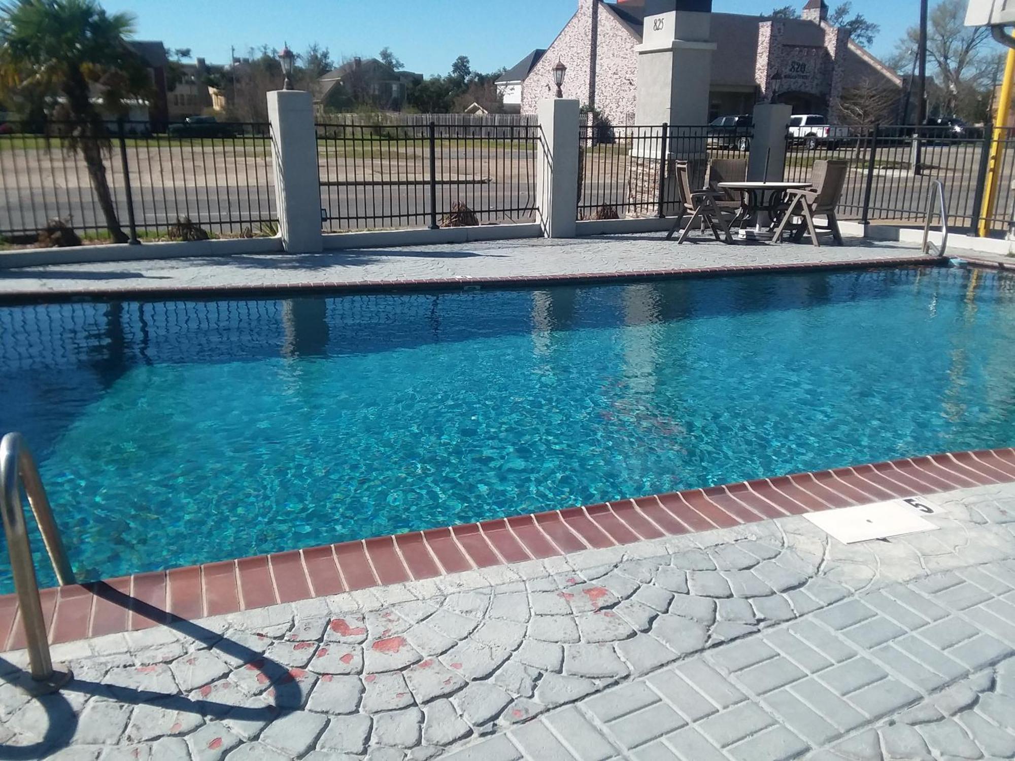 Howard Johnson By Wyndham Historic Lake Charles Zewnętrze zdjęcie