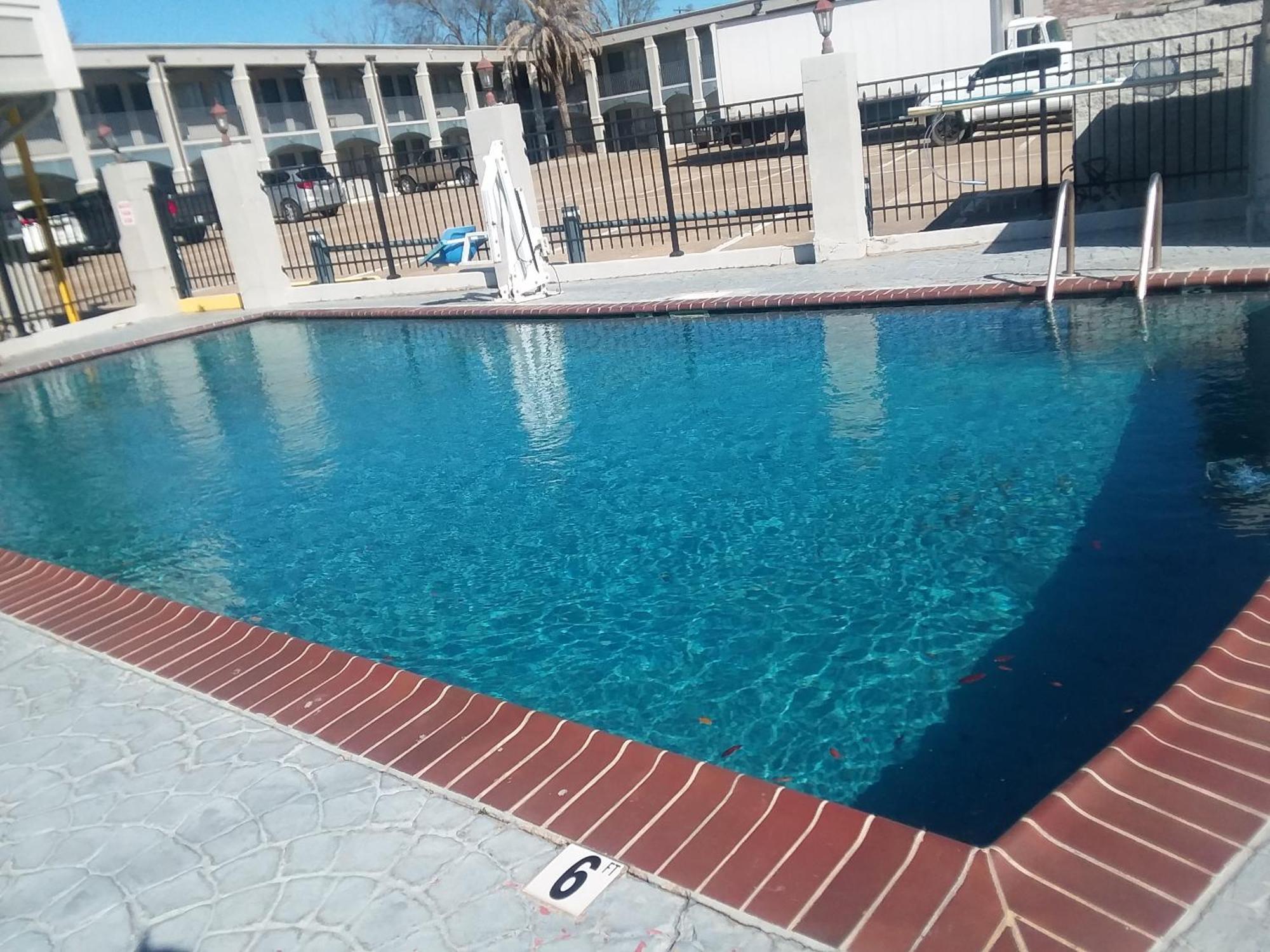 Howard Johnson By Wyndham Historic Lake Charles Zewnętrze zdjęcie